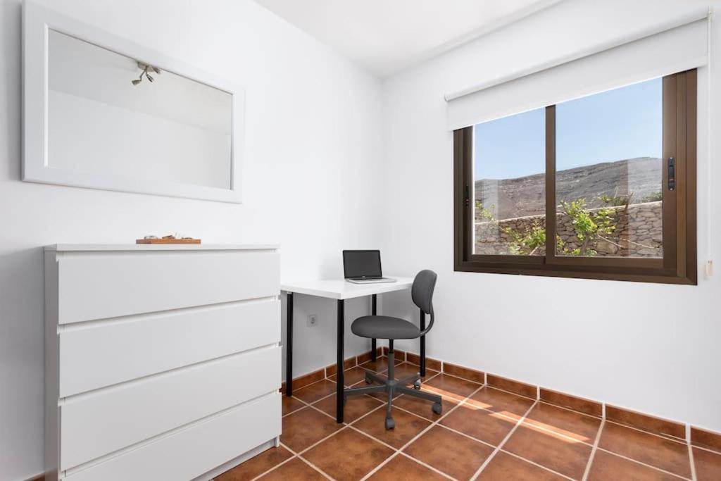 Casa Marisa With Heated Pool & Garden Vakantiehuis Tindaya