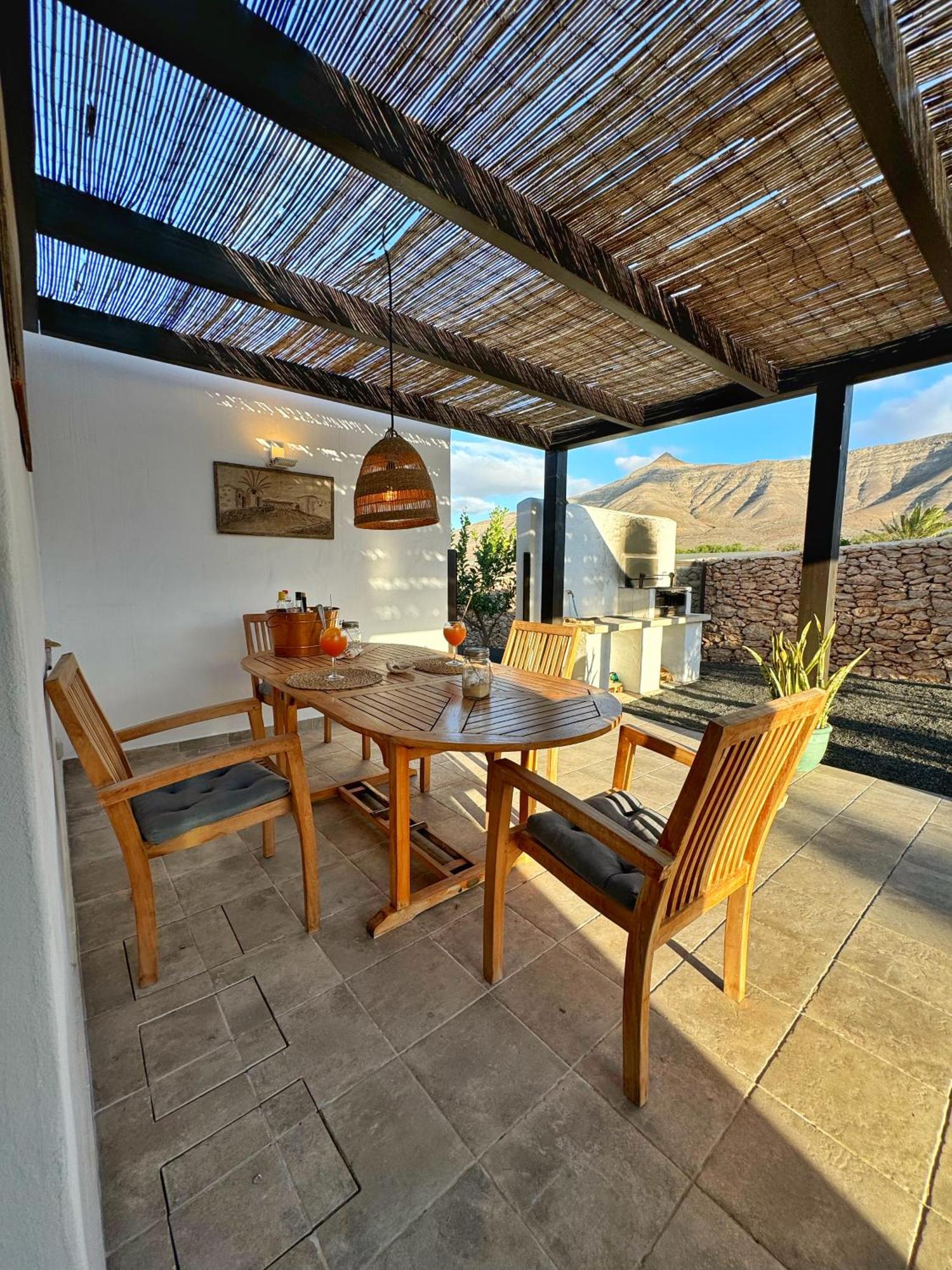 Casa Marisa With Heated Pool & Garden Tindaya