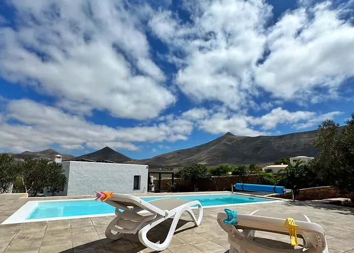 Casa Marisa With Heated Pool & Garden